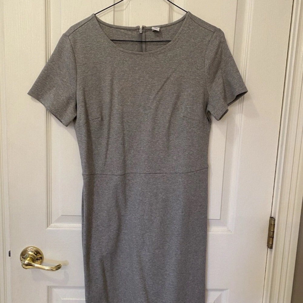 Old Navy Classic Gray Midi Knit Dress Size Medium